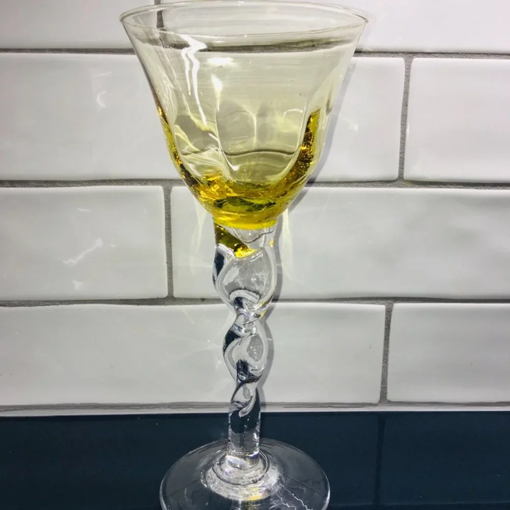 Stunning Wine/Drink Glasses (4)